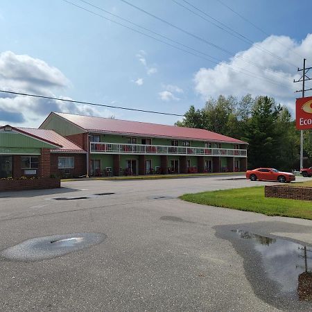 Econo Lodge Cadillac By Choice Exterior foto