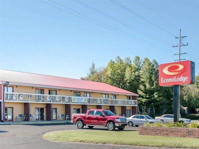 Econo Lodge Cadillac By Choice Exterior foto