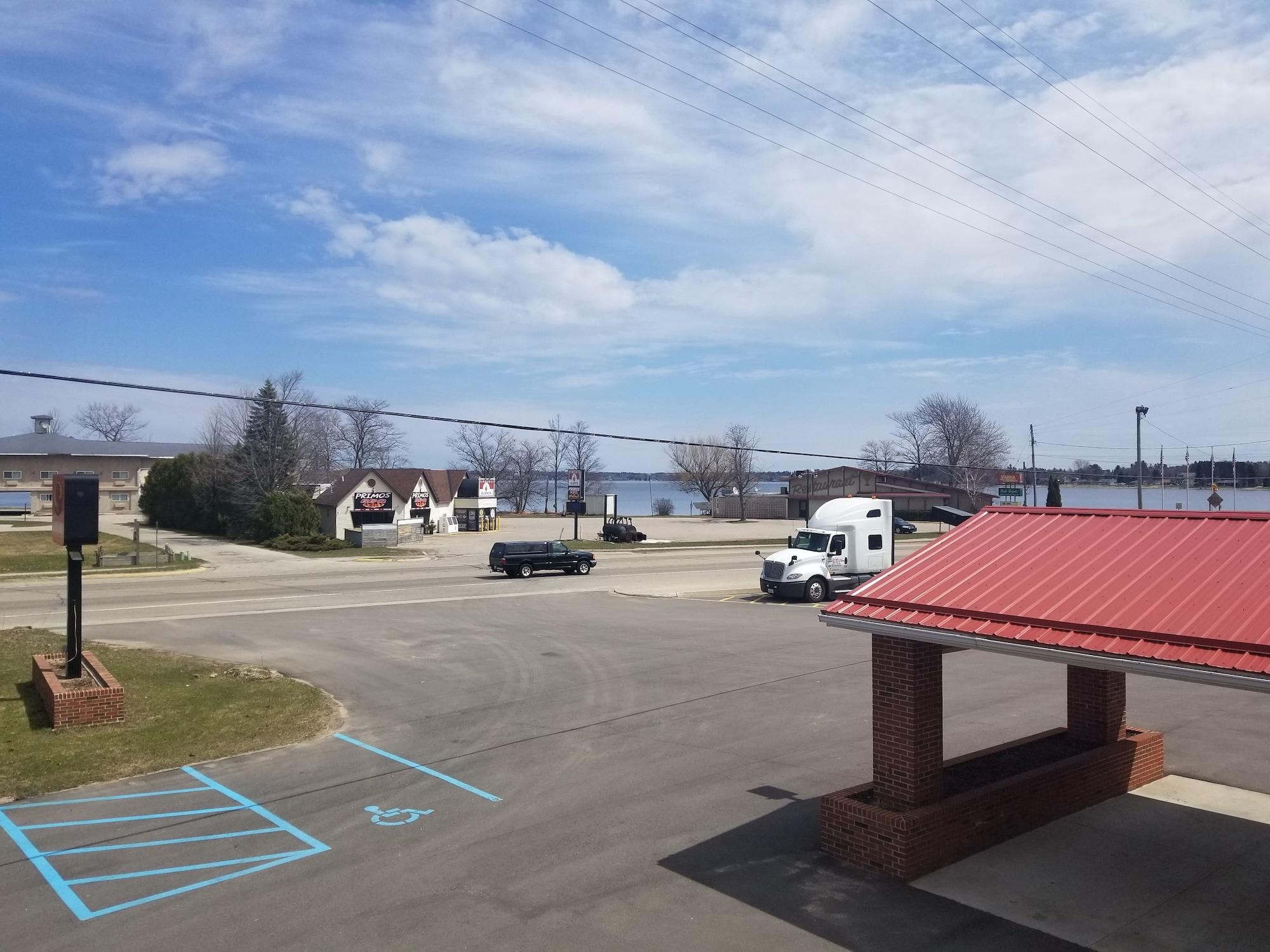 Econo Lodge Cadillac By Choice Exterior foto