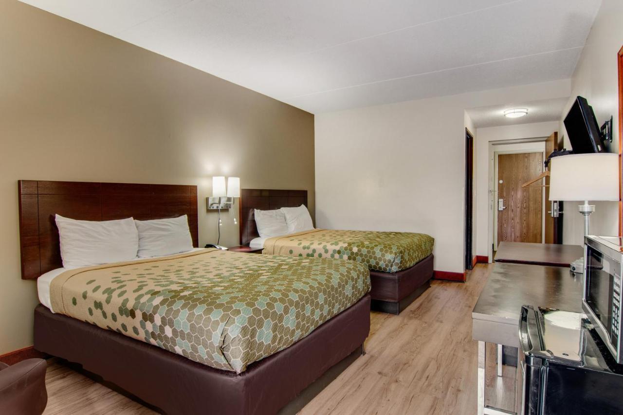 Econo Lodge Cadillac By Choice Exterior foto