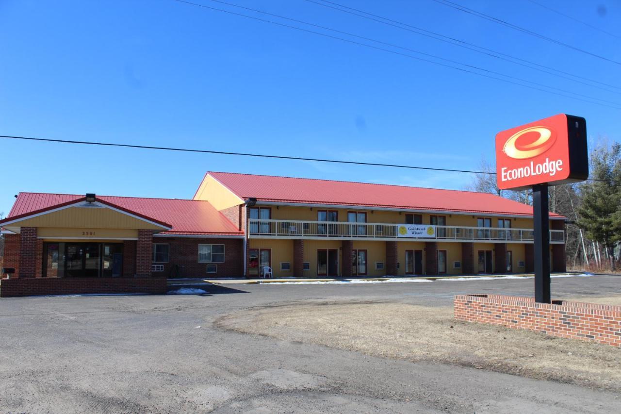 Econo Lodge Cadillac By Choice Exterior foto