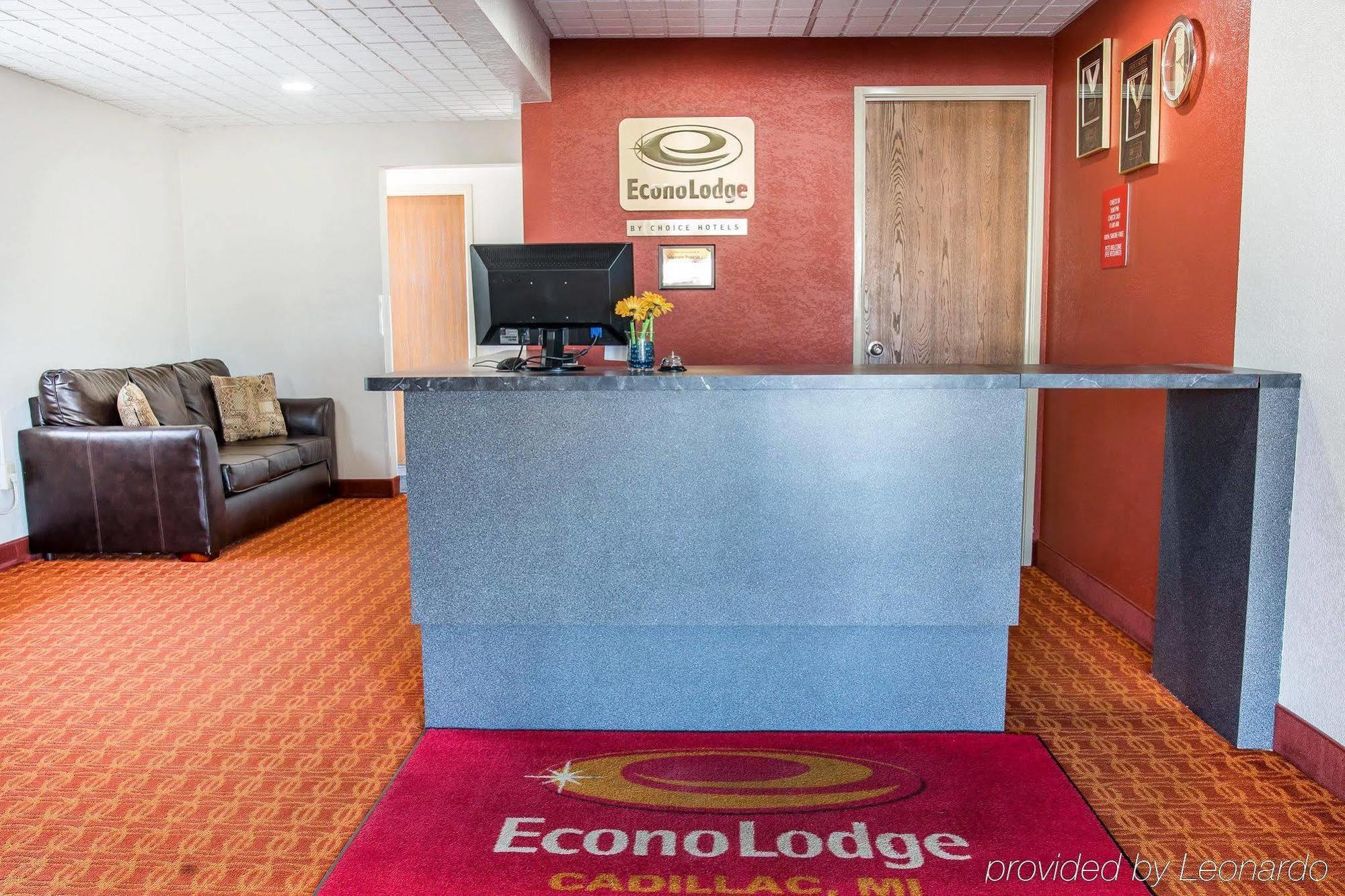 Econo Lodge Cadillac By Choice Exterior foto