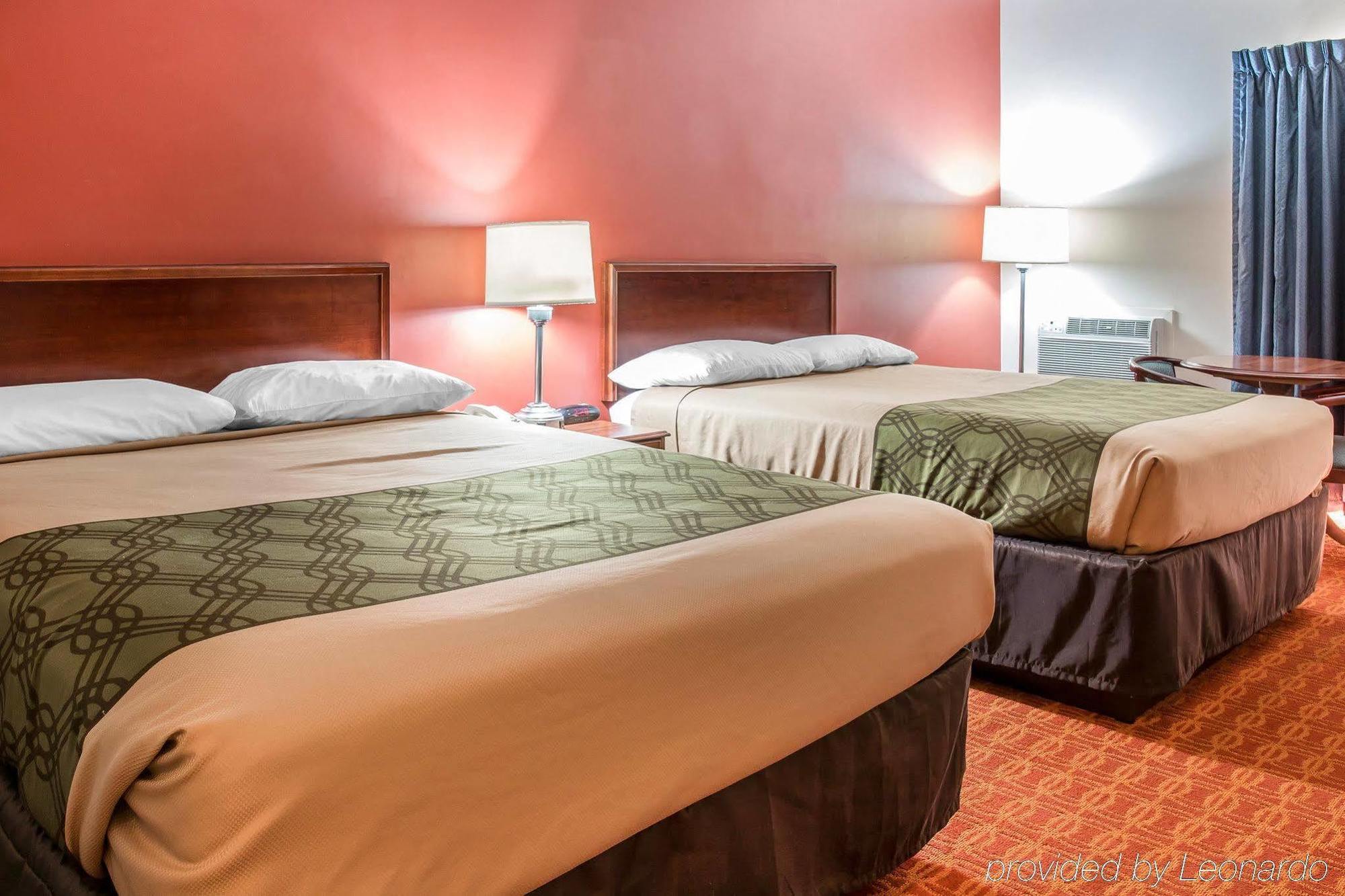 Econo Lodge Cadillac By Choice Exterior foto